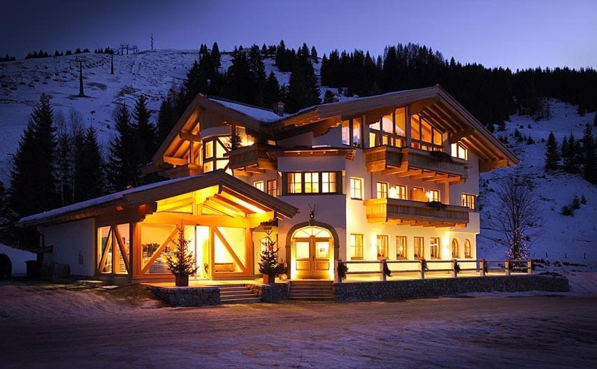 Landhaus Zum Steinbock Hotell Maria Alm am Steinernen Meer Exteriör bild